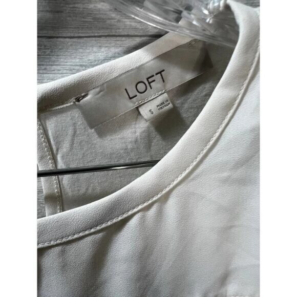 NEW Loft Women Ivory Ruffle Bell Sleeve Blouse Small - Picture 9 of 9